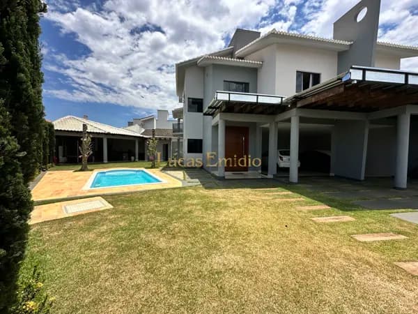 Casa Alto Padrão à venda no bairro Gramado em Patos de Minas!