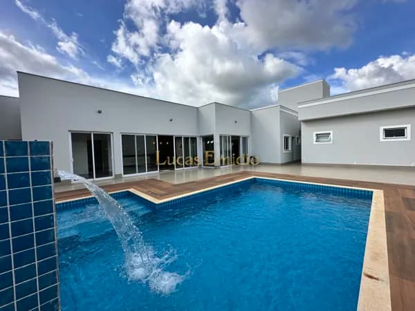 Casa Alto Padrão á venda bairro Chácaras Caiçaras, Patos de Minas!