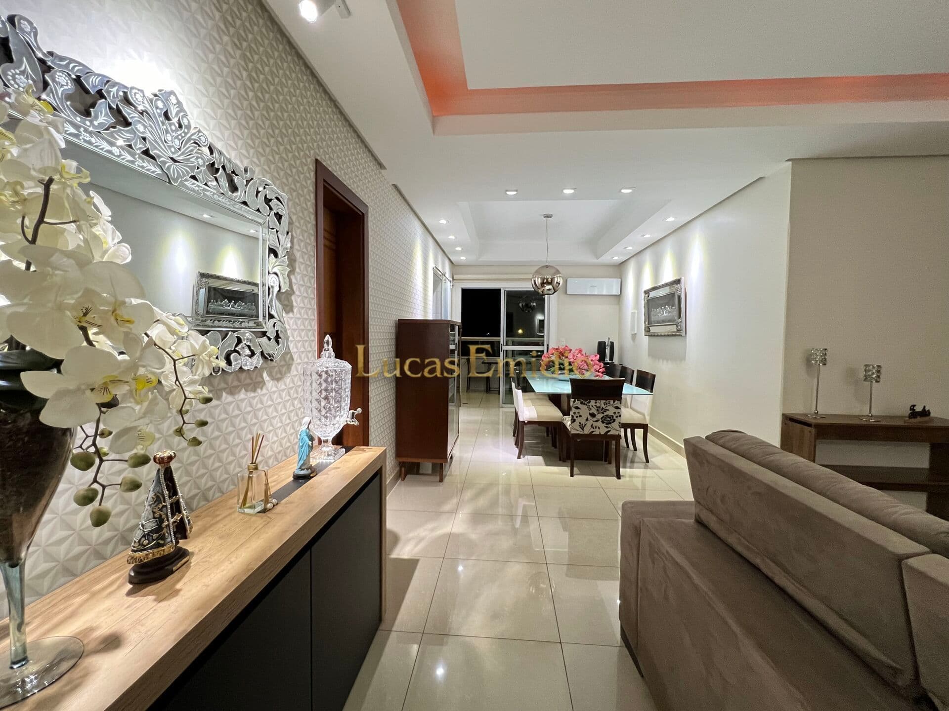 Apartamento Alto Padrão à venda na Av Padre Almir, bairro Centro