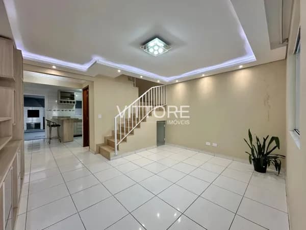 Sobrado 120m² - 03 dormitórios - Vitoria Régia - Curitiba
