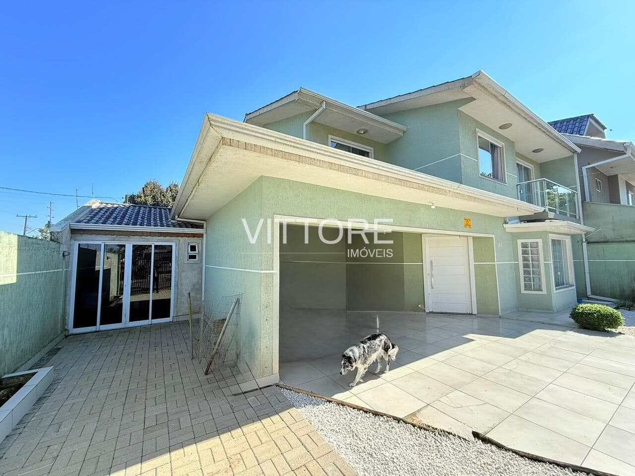Sobrado 210m² - 03 dormitórios - Costeira - São José dos Pinhais