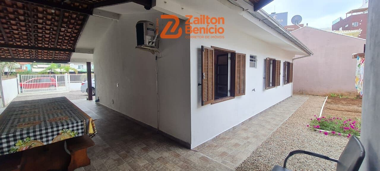 Casa ampla para temporada de verão