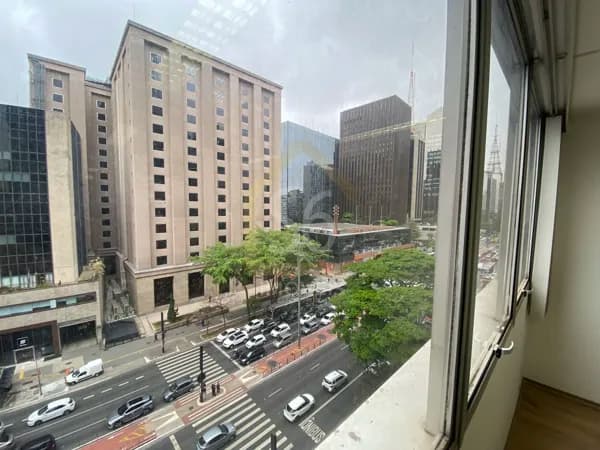 Sala Comercial à Venda – Condomínio Edifício Barão de Christina – Av. Paulista, 1471