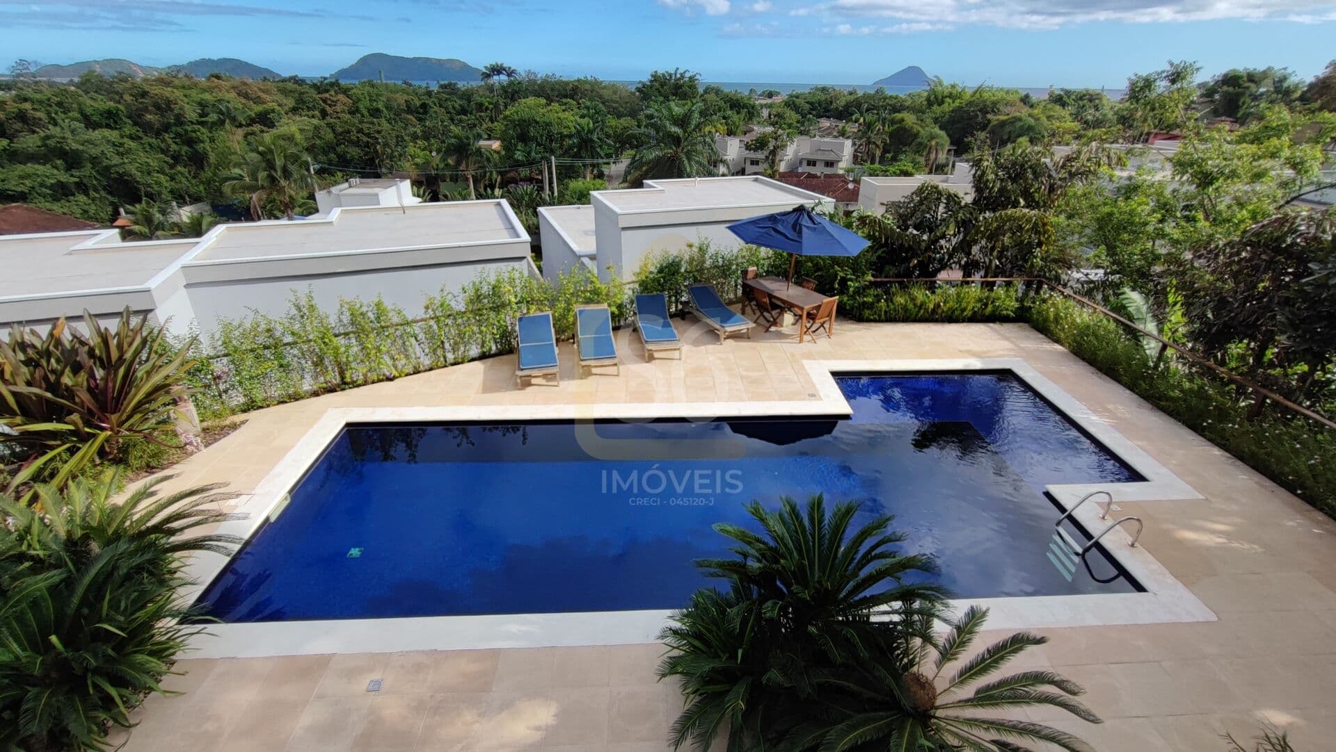 Casa Alto Padrão com 5 Suites, piscina, sauna, churrasqueira, academia e jacuzzi