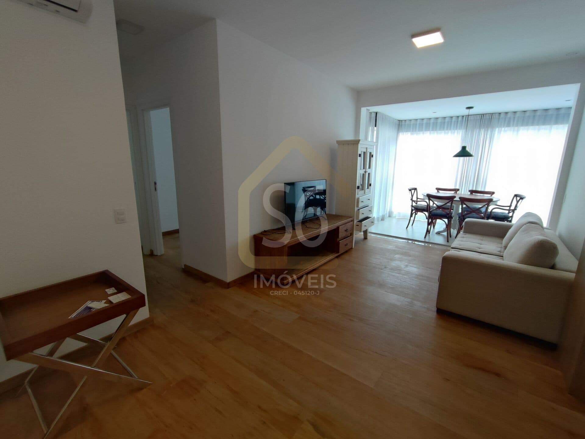 Apartamento 2 dormitórios, sendo 1 suíte, 1 vaga fixa de garagem
