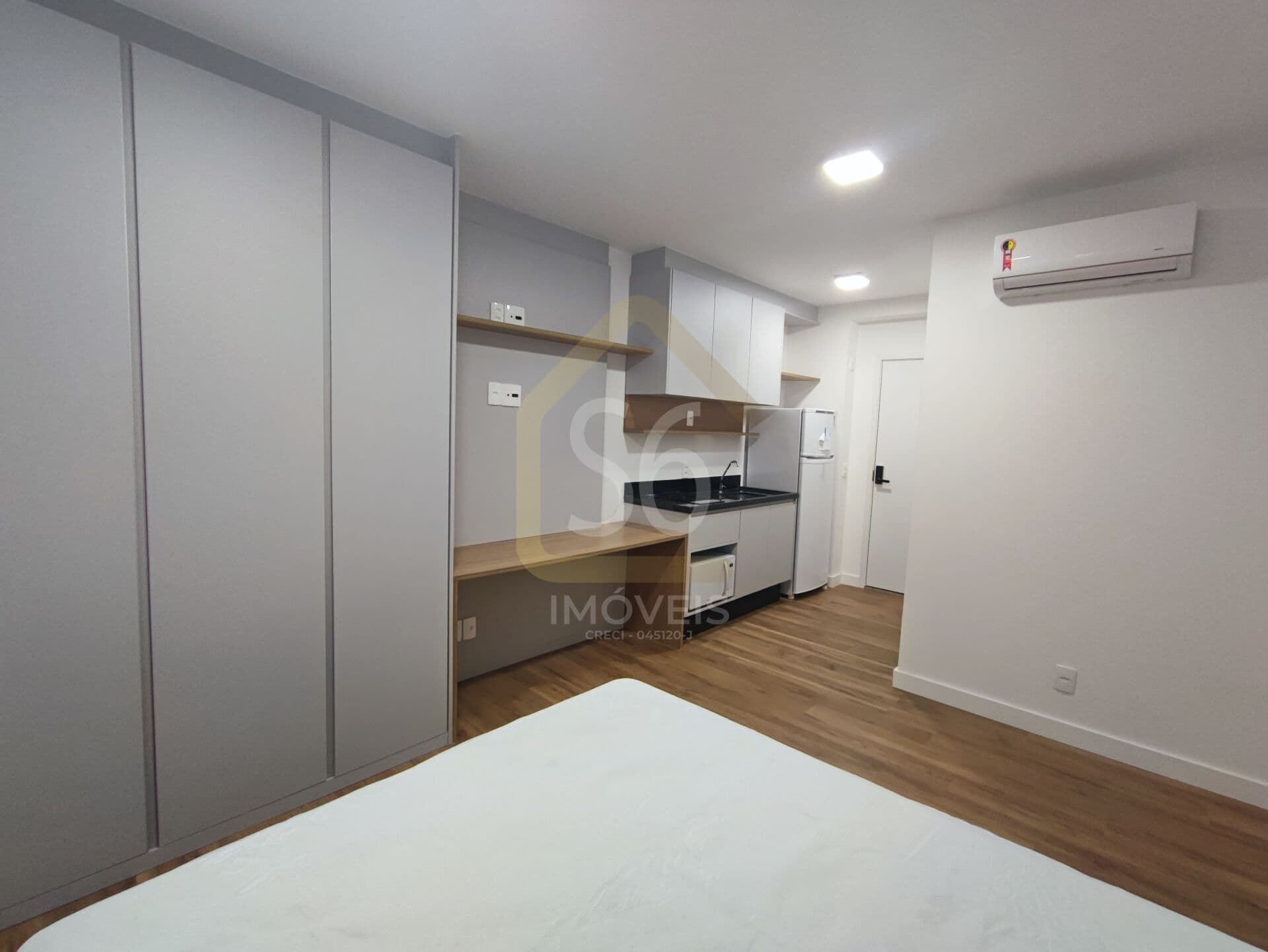 Apartamento Studio de 1 dormitório pra alugar, próximo a FGV