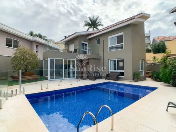 Casa a venda Alphaville 11, 4 suítes, 4 vagas, recém reformada por R$5.200.000 Santana de Parnaíba/SP