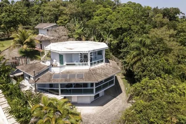 Casa a venda com 3 quartos e vista mar R$3.600.000 Ponta Grossa Ubatuba/SP