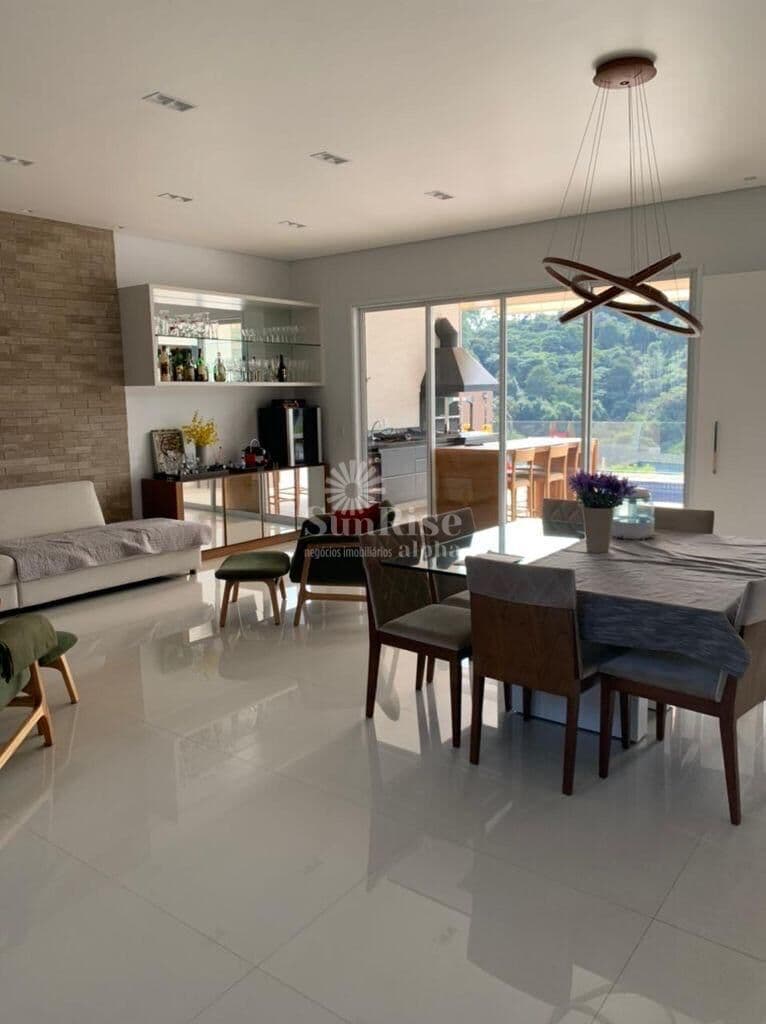 Casa de alto padrão à venda em Alphaville com 3 quartos e 4 vagas 391 m² por R$ 4.000.000 Residencial Campos do Conde - Santana de Parnaíba/SP