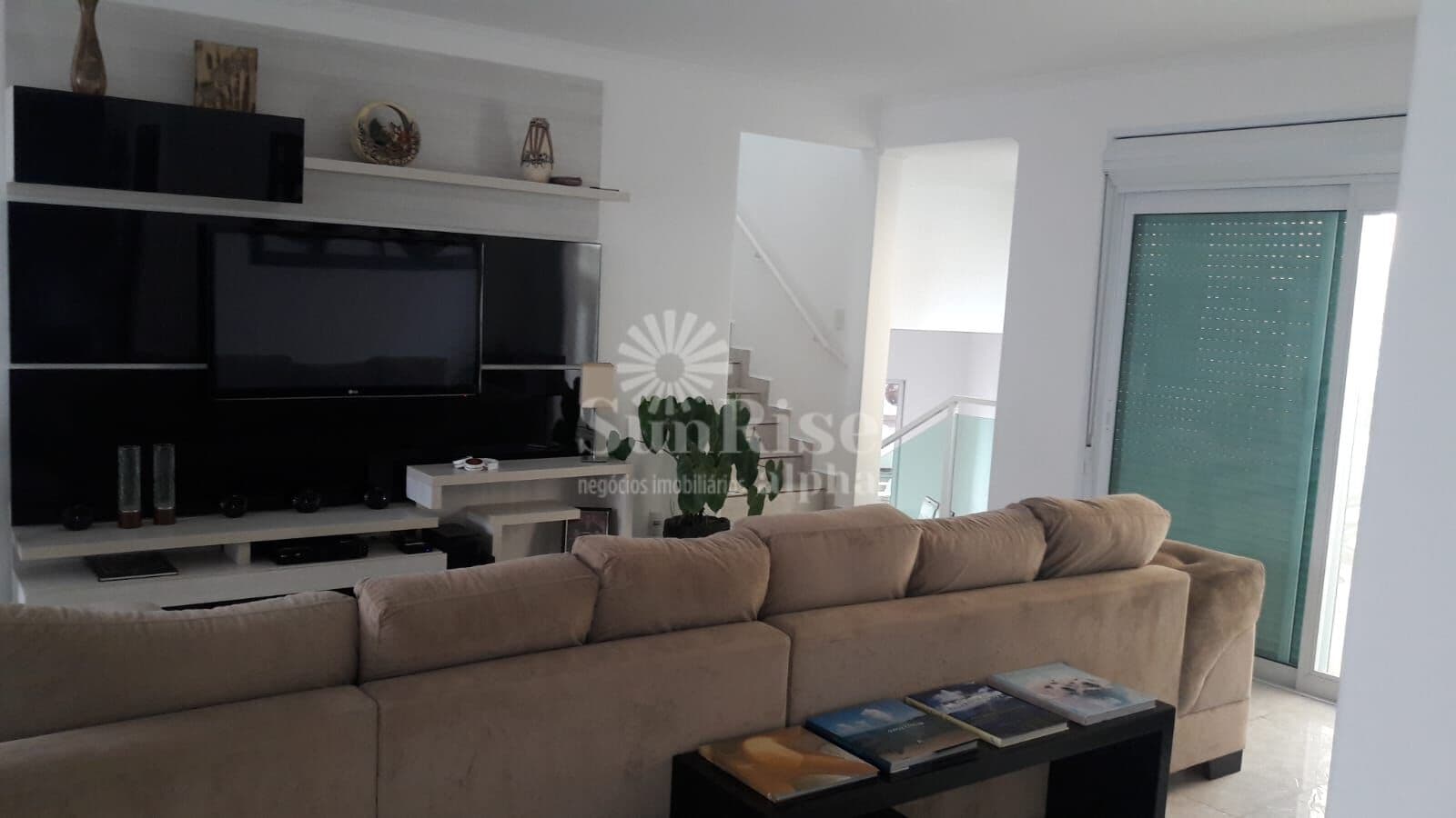 Casa de alto padrão à venda em Alphaville com 4 quartos e 6 vagas 234m² por R$ 3.200.000 Alpha 6 - Santana de Parnaíba/SP
