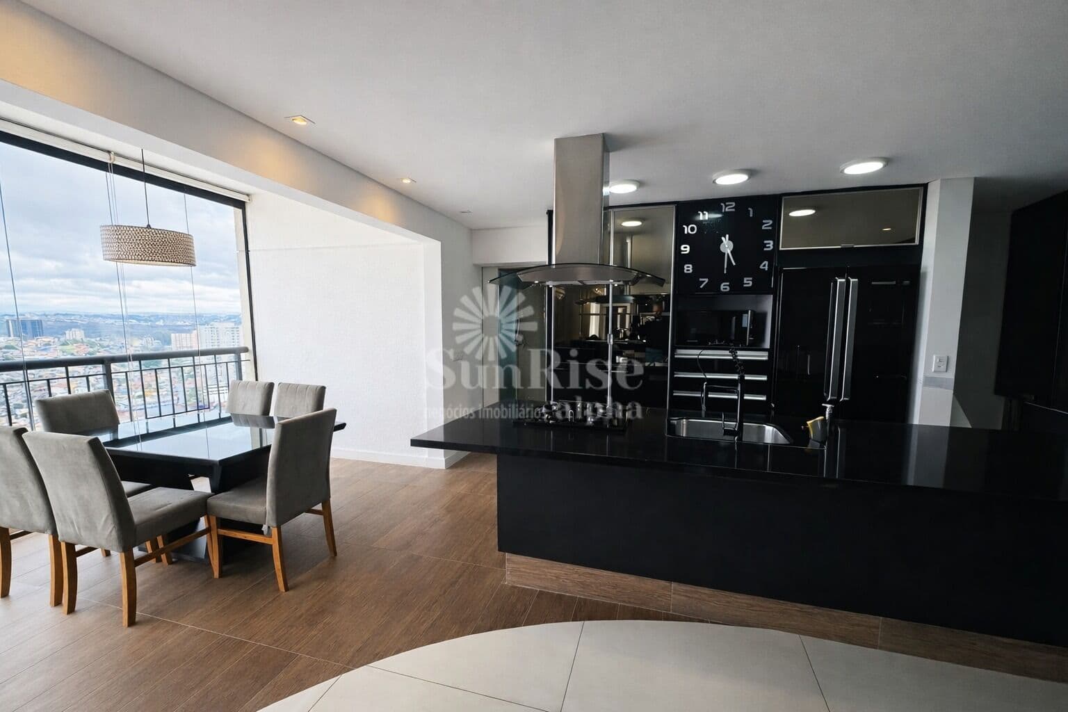 Apartamento à venda com 160m², 2 quartos e 2 vagas - Jardim Tupanci - Barueri/SP