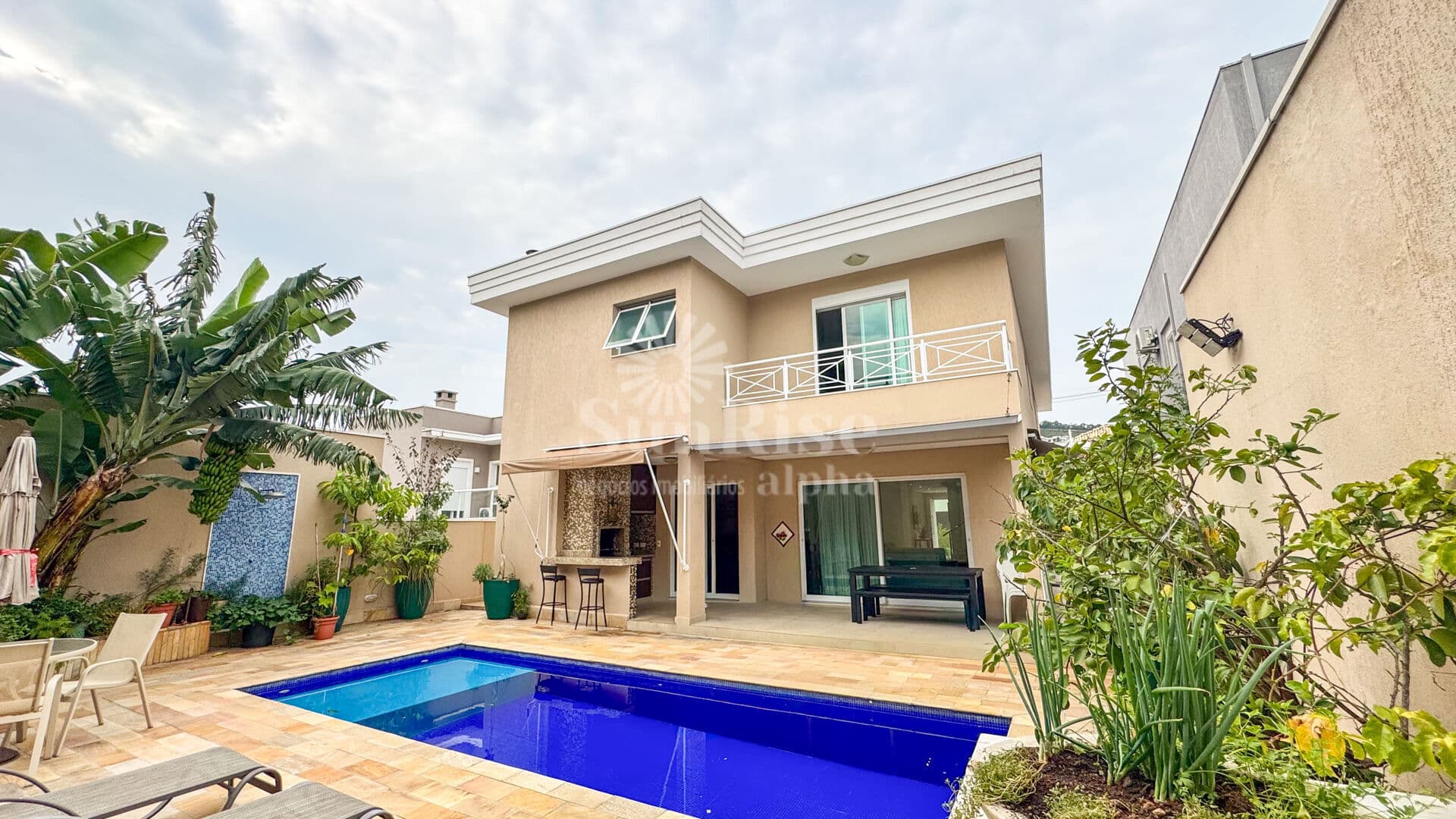 Casa para venda com 4 quartos e 4 vagas 344m² R$3.000.000,00 - Valville I Alphaville Santana de Parnaíba