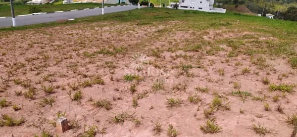 Terreno á venda em Condomínio com 375m² - Santana de Parnaíba- SP