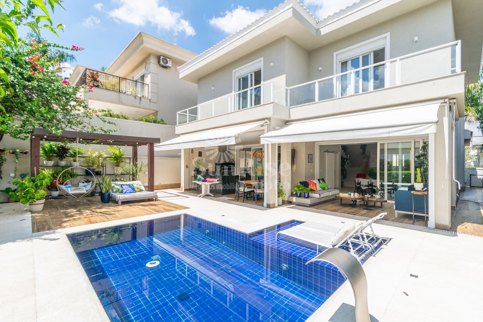 Casa Alto Padrão para alugar 37.329,50 - Itahyê