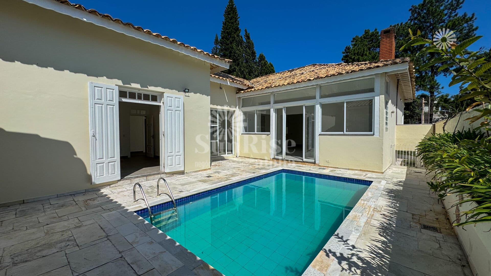 Casa térrea à venda 4 dormitórios 322 m² por R$ 2.500.000 - Morada dos Pássaros - Barueri/SP