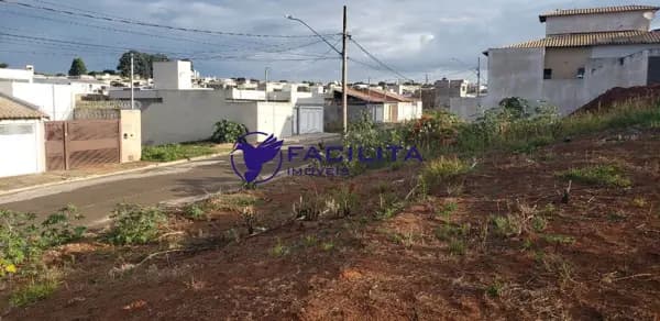Lote/Terreno em Passos - Jardim Vila Rica