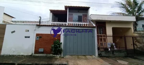 Casa em Passos - Vila Rica