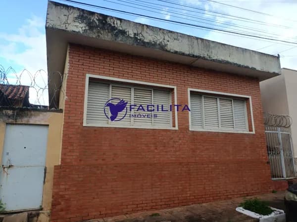 Casa em Passos - Centro