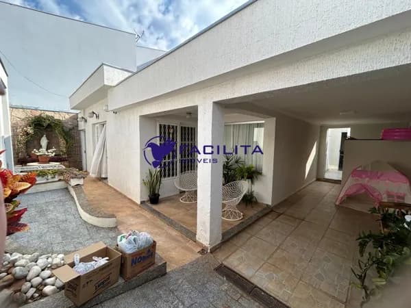 Casa em Belo Horizonte, Passos/MG