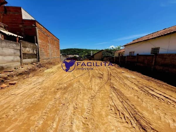 Lote/Terreno em São João Batista do Glória - Centro