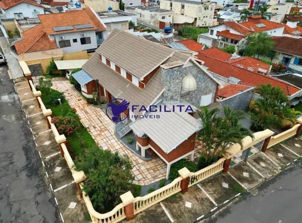 Casa em Passos - Centro