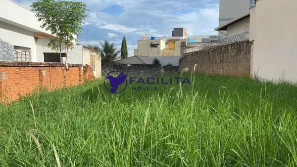 Lote/Terreno em Passos - Centro