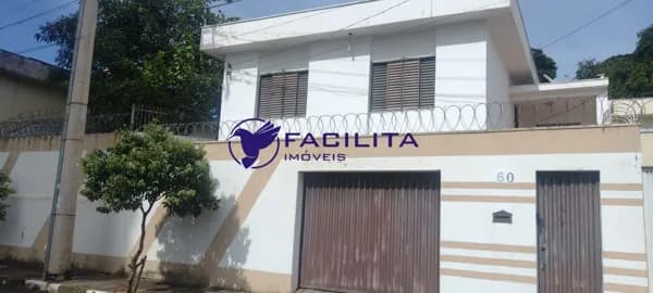 Casa em São Francisco, Passos/MG