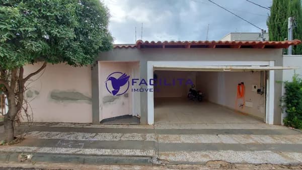 Casa em Passos - Novo Mundo