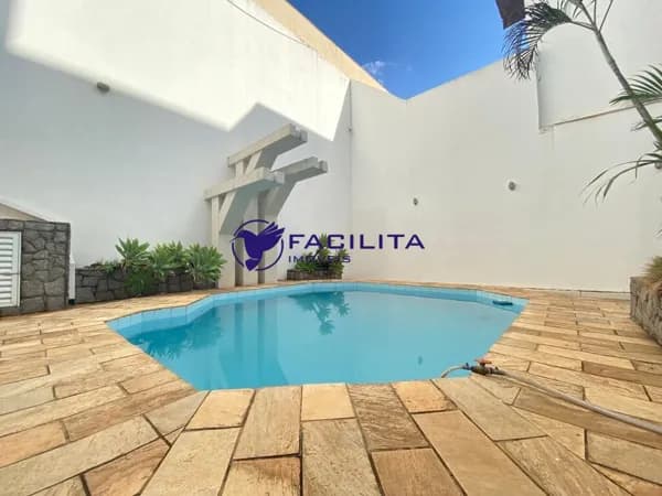 Casa em Passos - Centro