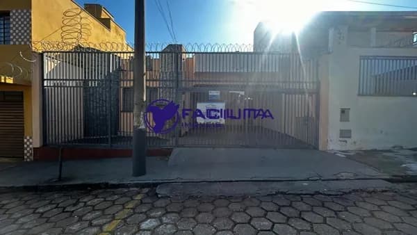 Casa em Passos - São Benedito