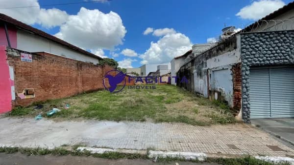 Lote/Terreno em Passos - Centro