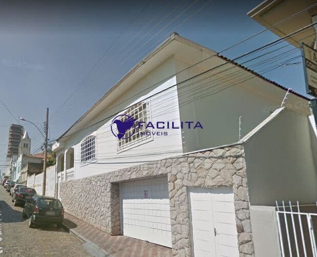 Casa em Passos - Centro