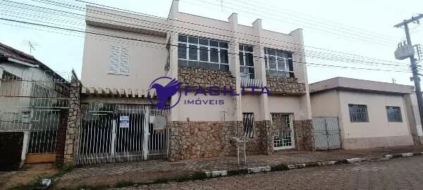 Casa em Passos - Centro