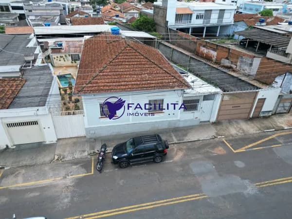 Casa em Passos - Centro
