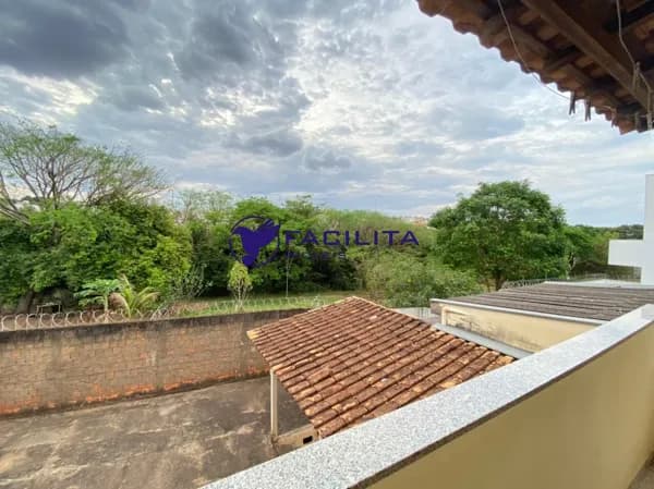 Casa em Passos - Novo Mundo