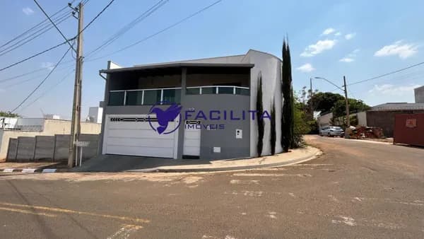 Casa em Passos - Parque das Aroeiras