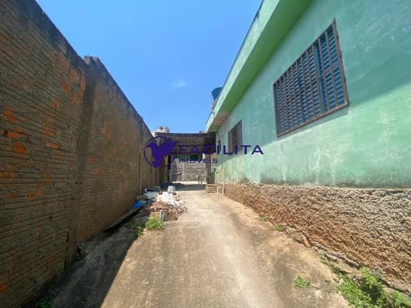Casa em Passos - Polivalente