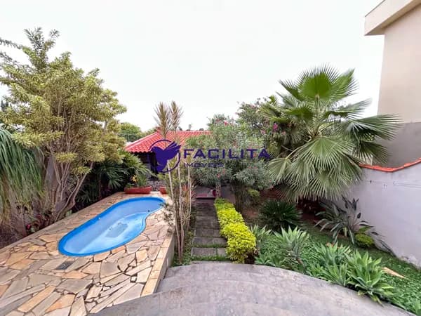 Casa em Passos - Vila Rica