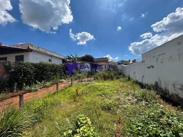 Lote/Terreno em Passos - Jardim Colégio de Passos
