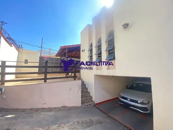 Casa em Passos - Vila Rica