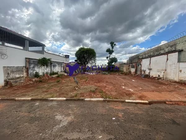 Lote/Terreno em Passos - Exposição