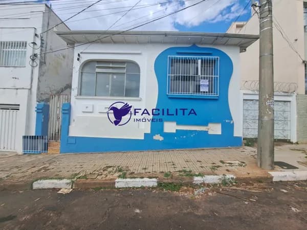 Casa em Passos - Centro