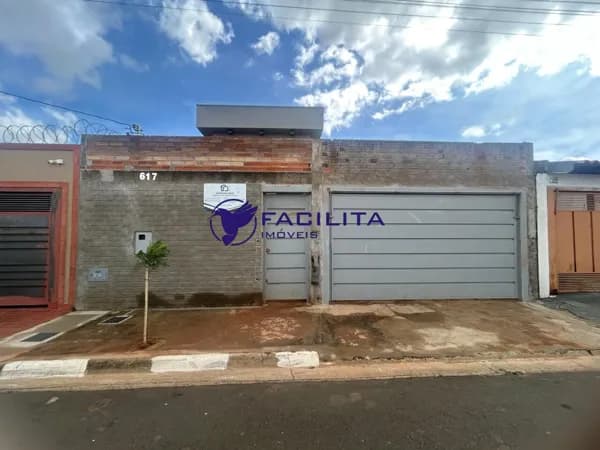 Casa em Passos - Jardim Canadá II