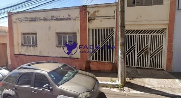 Casa em Passos - Centro