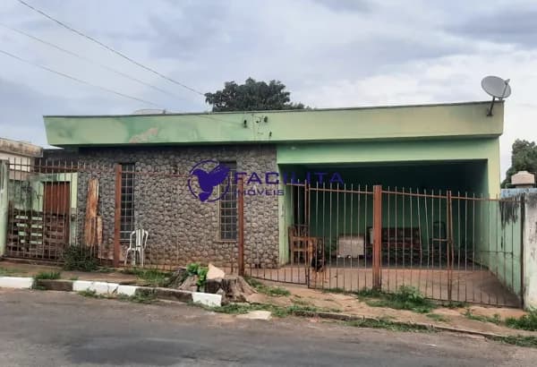 Casa em Passos - Muarama