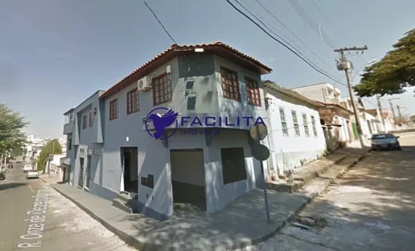 Sobrado em Passos - Centro