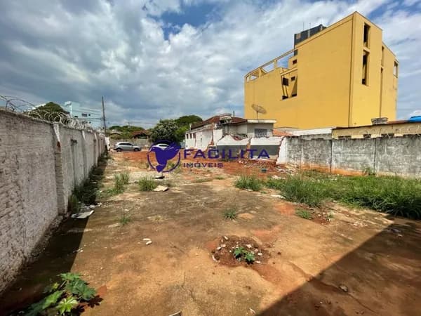 Lote/Terreno em Passos - Centro