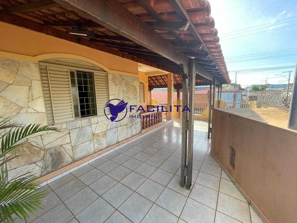Casa em Passos - Jardim Vila Rica