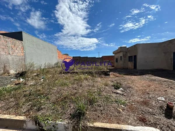 Lote/Terreno em Passos - Parque Tropical