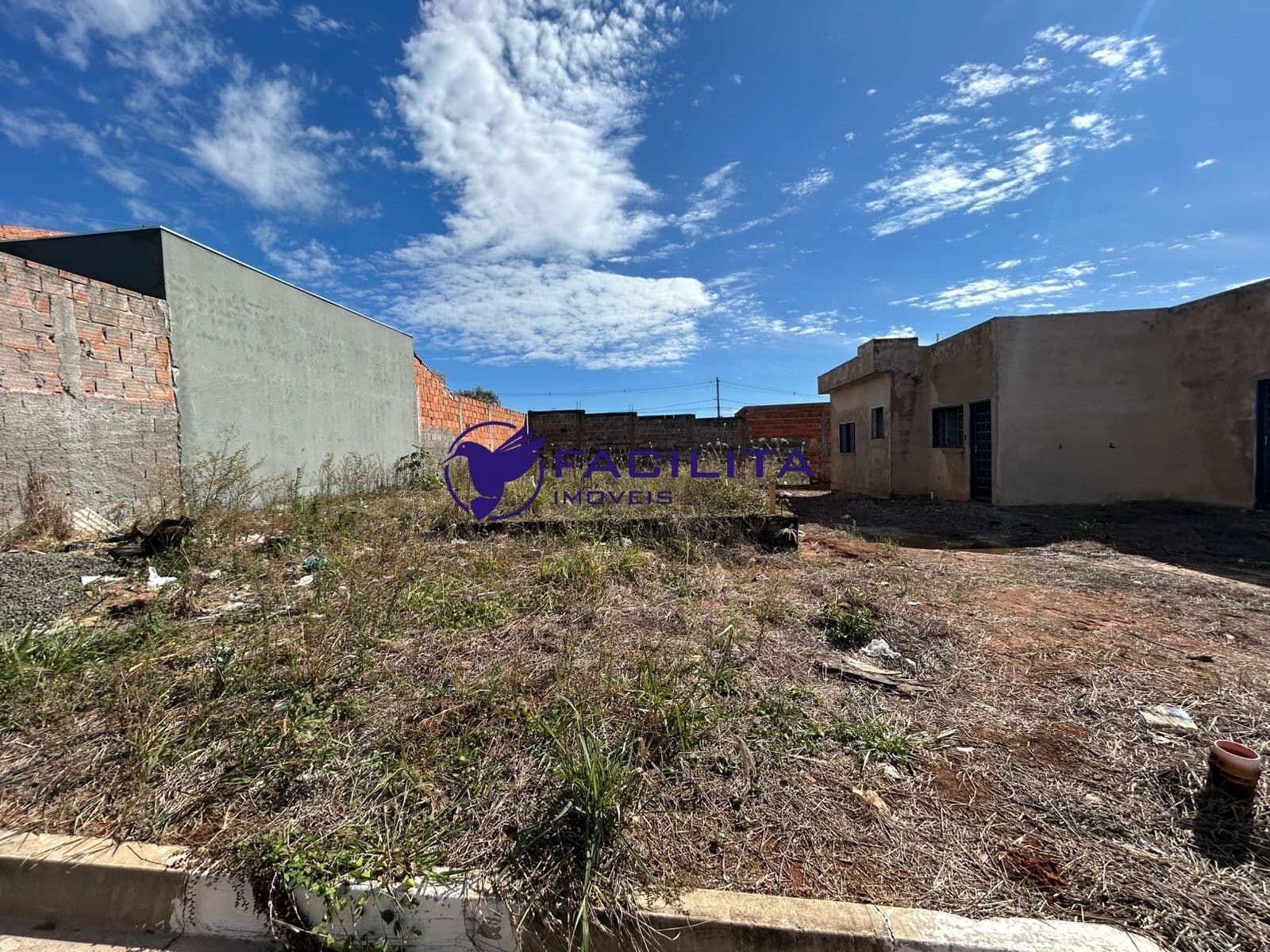 Lote/Terreno em Passos - Parque Tropical